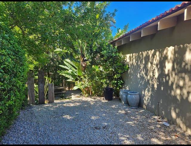 4 BEDROOM PROPERTY TO RENT IN SEASIDE LONGSHIPS